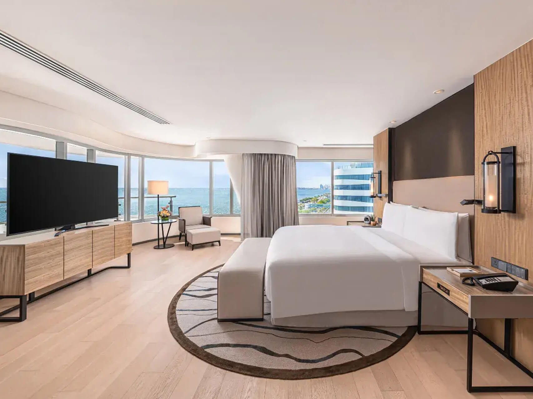 马尼拉康莱德酒店卧房家具套装